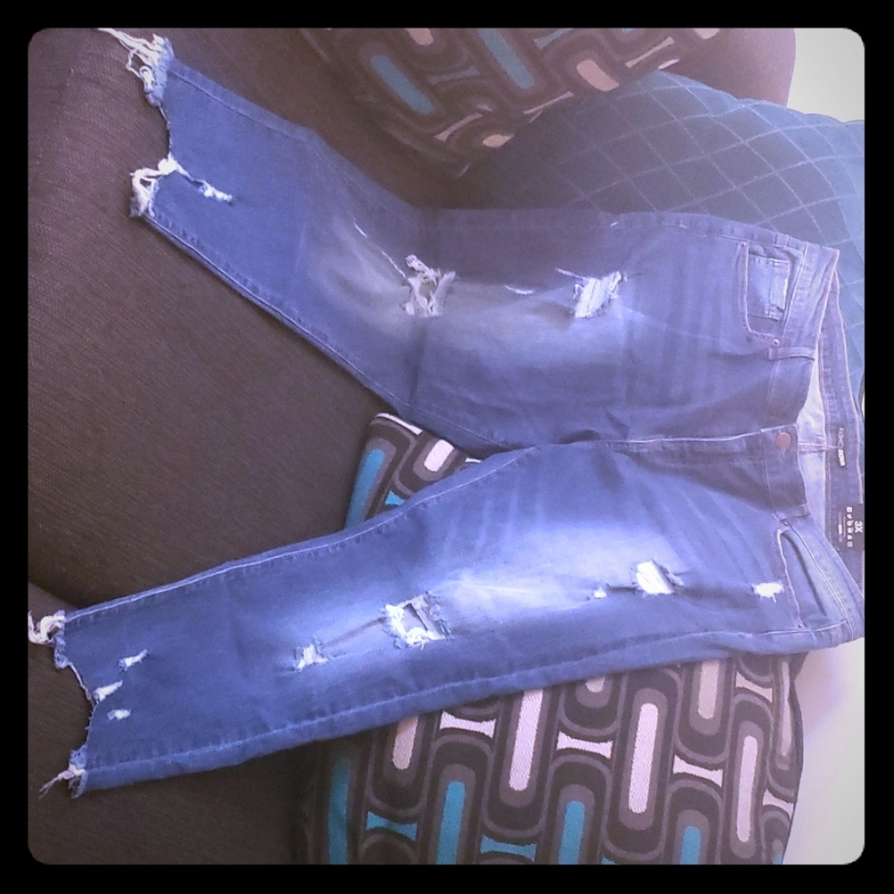 FASHION NOVA JEANS